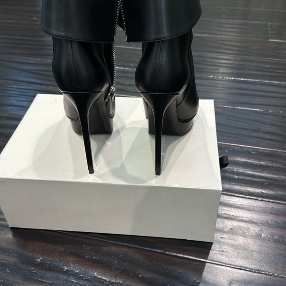 Saint Laurent Janis 105 Ankle Boots - Picture 6 of 15